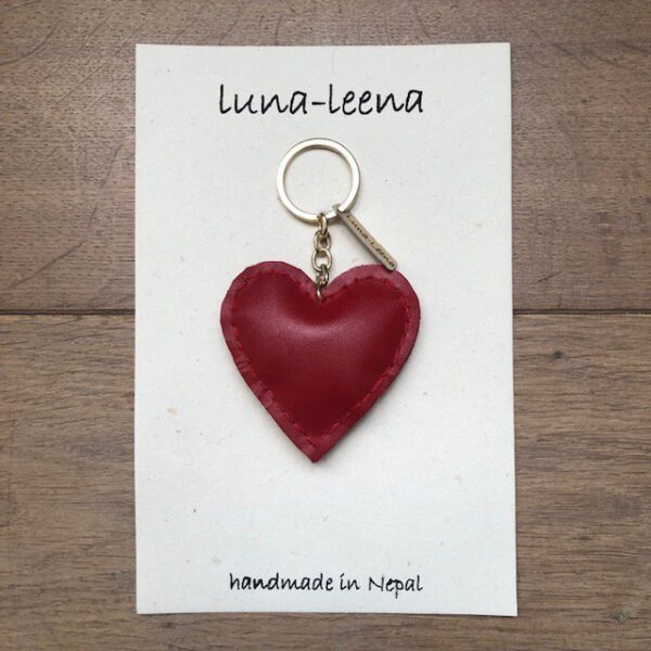 Luna-Leena sleutelhanger hart groot rood - 100% leer - handgemaakt in Nepal - Afbeelding 3